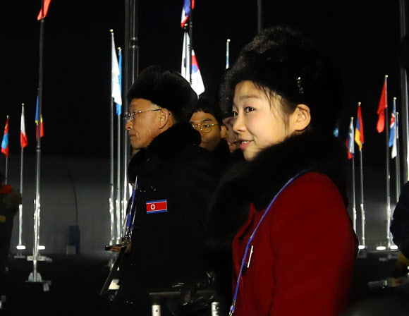미소 짓는 렴대옥