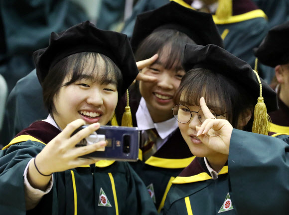 졸업사진 좀더 예쁘게