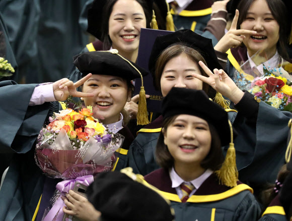 졸업사진 좀더 예쁘게