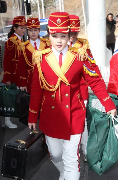 [올림픽] 악기 챙긴 북한 응원단