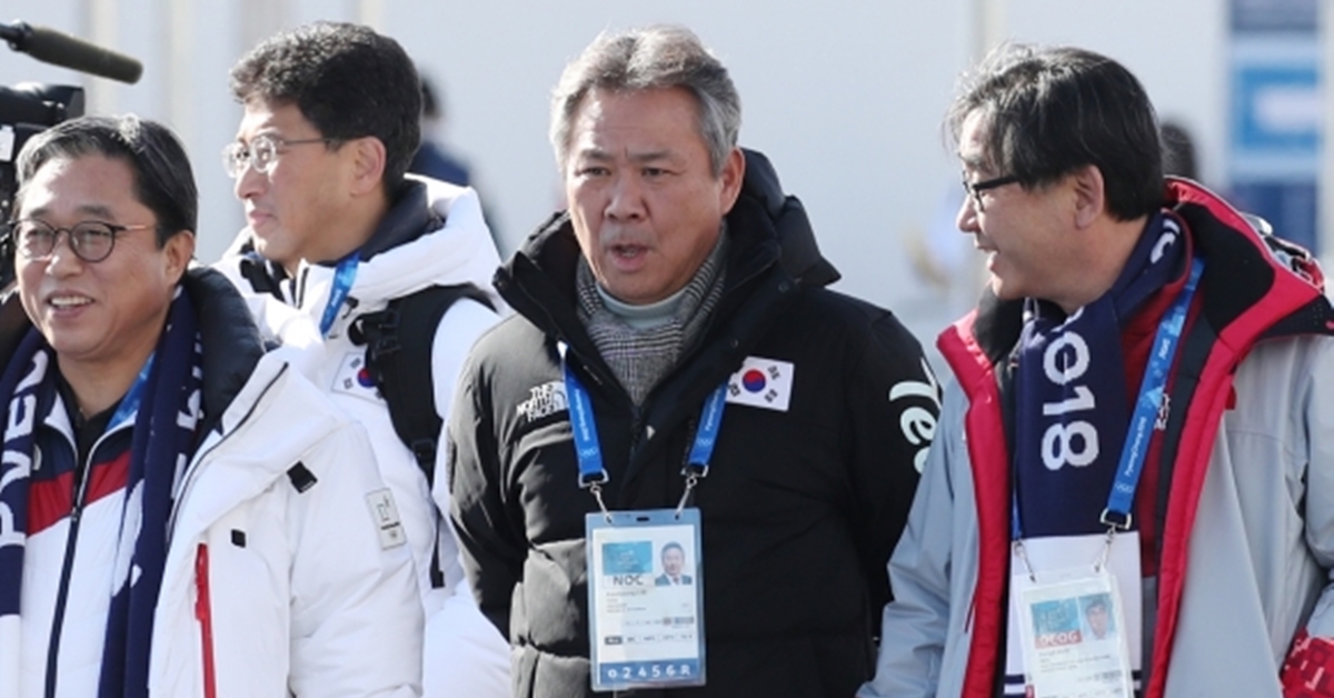 이기흥 대한체육회장(가운데) <br>연합뉴스