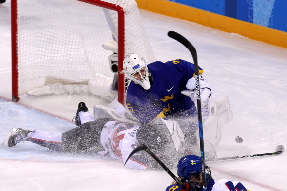 단일팀, 몸 날리는 투혼