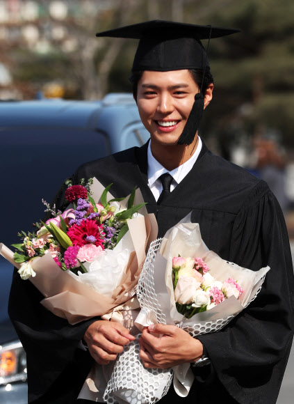 박보검, 쑥스러운 미소