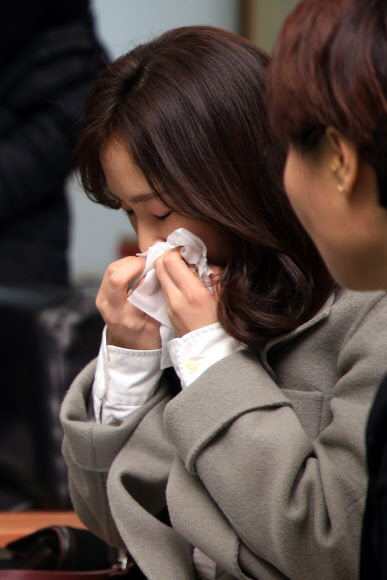 극단 대표 성추행 고백하며 눈물 흘리는 여배우