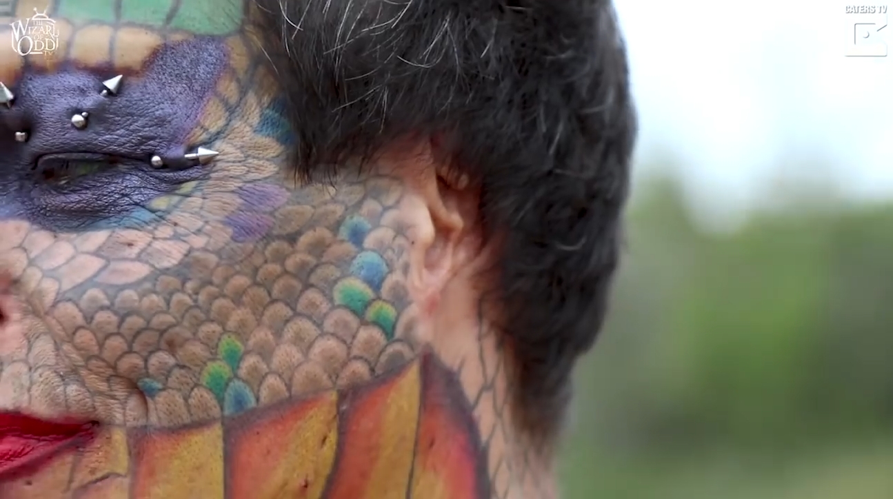 용(dragon)이 되길 원한 트랜스젠더(유튜브 영상 캡처)