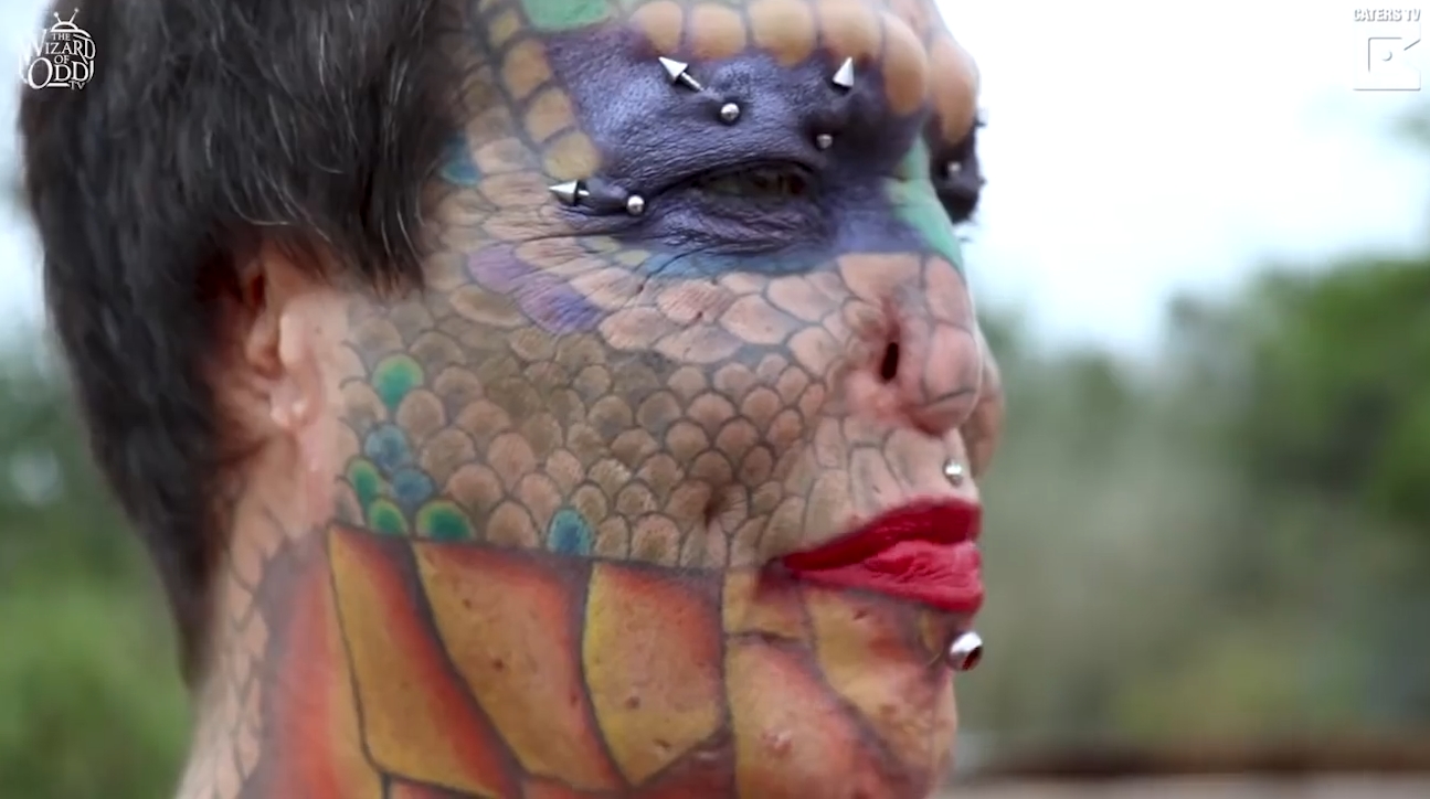 용(dragon)이 되길 원한 트랜스젠더(유튜브 영상 캡처)