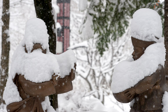 눈 덮힌 그대는 누구세요?