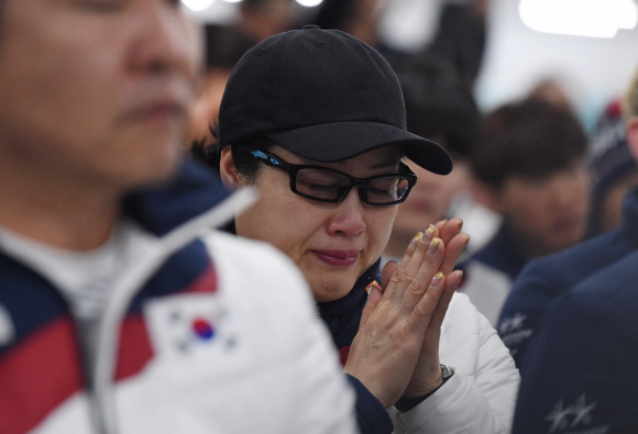 19일 오전 강원도 평창 패럴림픽 선수촌 웰컴센터에서 열린 2018 평창동계패럴림픽 대한민국 선수단 해단식에서 컬링 방민자 선수가 눈물을 흘리고 있다. 2018. 3. 19. 박윤슬 기자 seul@seoul.co.kr