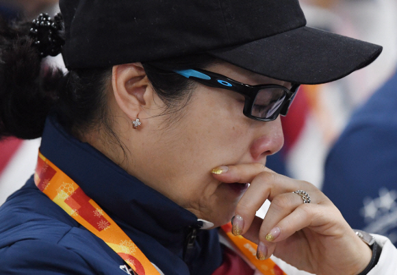 19일 오전 강원도 평창 패럴림픽 선수촌 웰컴센터에서 열린 2018 평창동계패럴림픽 대한민국 선수단 해단식에서 컬링 방민자 선수가 눈물을 흘리고 있다. 2018. 3. 19. 박윤슬 기자 seul@seoul.co.kr