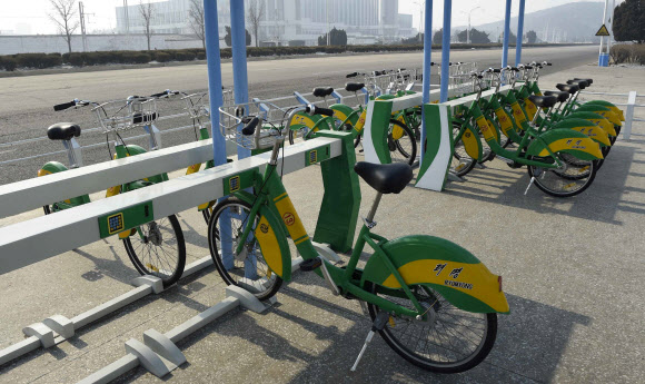 평양에 등장한 공유자전거 ’려명’