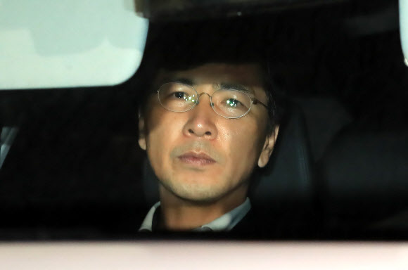 영장기각에 구치소 나선 안희정