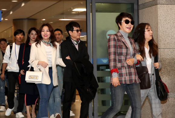인천공항 도착한 예술단