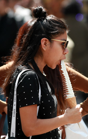 오늘은 봄더위?