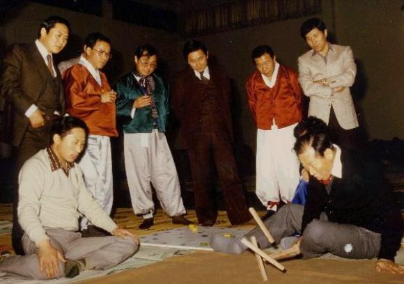 이명박 전 대통령과 고 정주영 현대그룹 명예회장