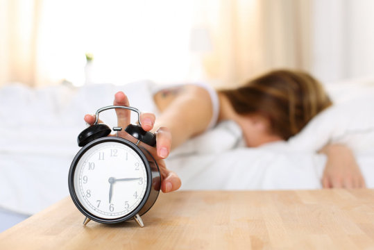늦게 자고 늦게 일어나는 ‘올빼미형 인간’이 일찍 자고 일찍 일어나는 ‘종달새형 인간’보다 수명이 짧다는 연구결과가 발표됐다.
