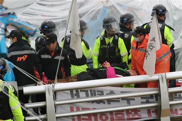 ’사드 갈등’ 부상자 속출