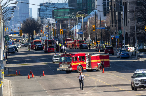 23일(현지시간) 오후 캐나다 토론토에서 차량돌진 사건이 발생해 최소 10명이 숨지고 15명이 다쳤다. EPA 연합뉴스