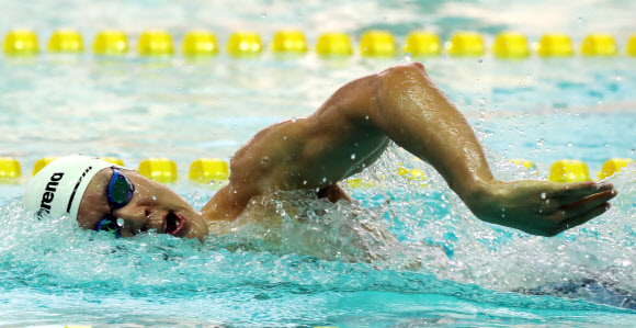 물살 가르는 박태환