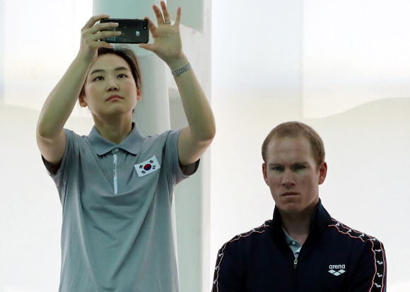 박태환의 코치 팀 레인과 누나 박인미