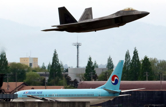 한국찾은 F-22 랩터