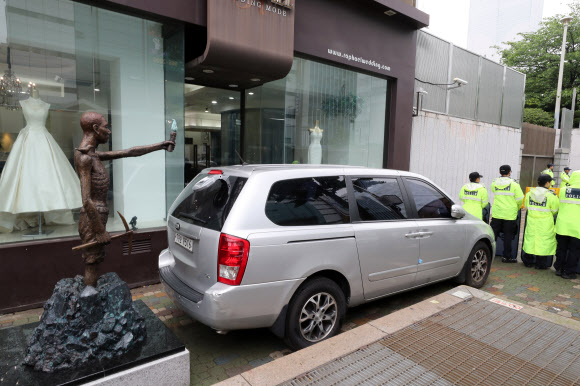 인도 한복판 노동자상