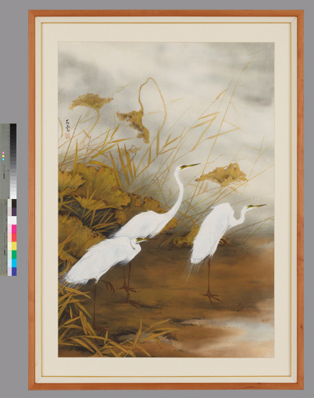 청와대가 소장하고 있는 미술품이 처음으로 국민에게 공개된다. 청와대는 9일부터 7월 29일까지 특별전 ’함께 보다’를 청와대 사랑채에서 개최한다. 이번에 공개되는 작품들은 청와대가 1966년 부터 40년에 걸쳐 수집한 작품중의 일부다. 총 16점이 실물로 전시되며 이동이 어려운 벽화 4점과 소장품 10여점은 영상으로 공개된다. 2018.5.3 청와대제공