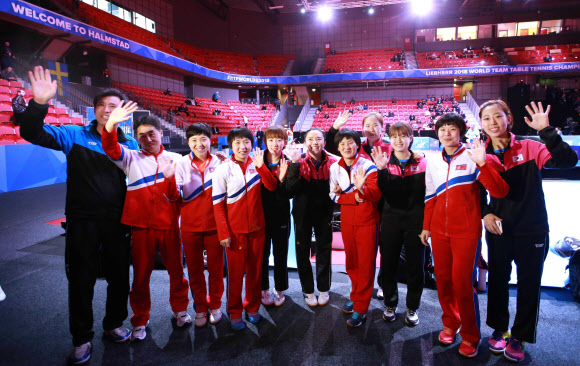 남북 탁구 단일팀 ’파이팅!’