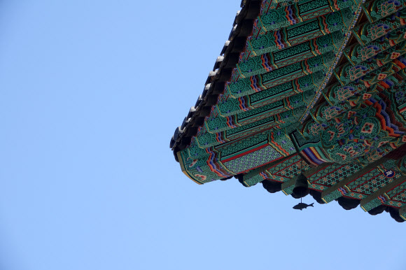 파란 하늘 그리고 단청