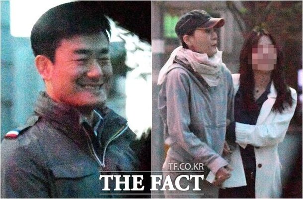 박근혜 전 대통령을 가까운 거리에서 보좌하며 여러 ‘국정농단’ 의혹에 개입한 이영선(왼쪽)·윤전추(오른쪽) 전 청와대 행정관이 4일 만기 출소한 정호성 전 청와대 비서관을 마중 나와 환하게 웃고 있다.더 팩트 제공