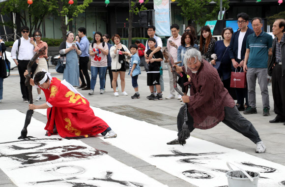 어버이날 당신들의 사랑을 써 봅니다
