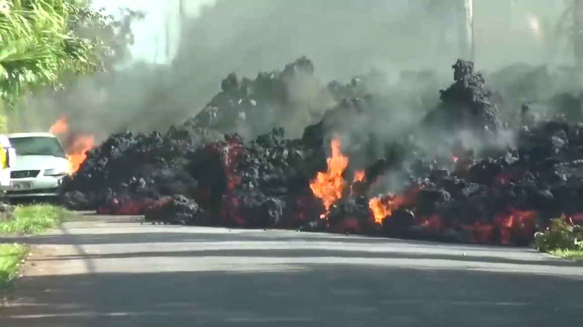 보이는 모든 것을 태워버리는 용암의 공포(유튜브 영상 캡처)