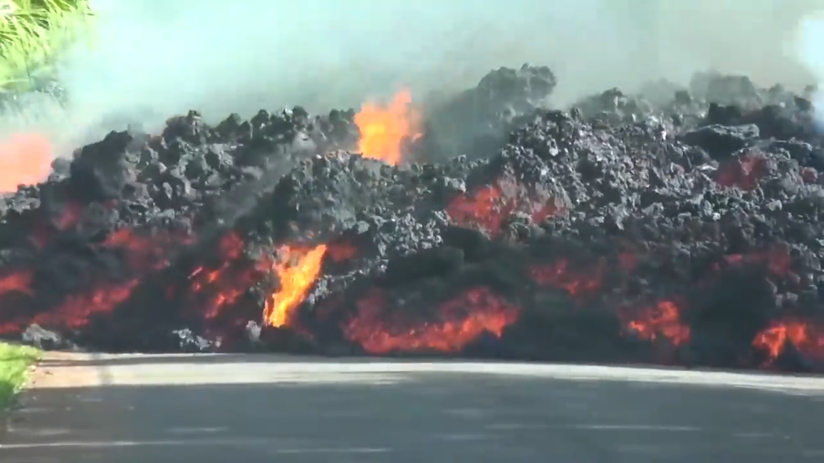 보이는 모든 것을 태워버리는 용암의 공포(유튜브 영상 캡처)