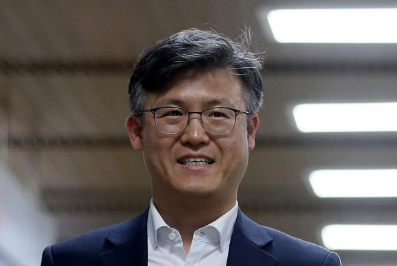 정호성, 박근혜 재판 증인 출석