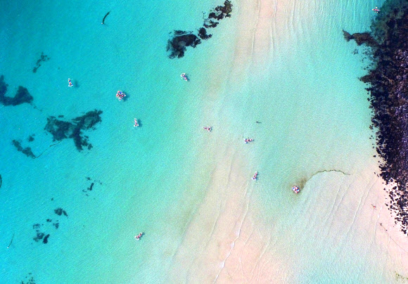 에메랄드 빛 제주 애월 한담 해변