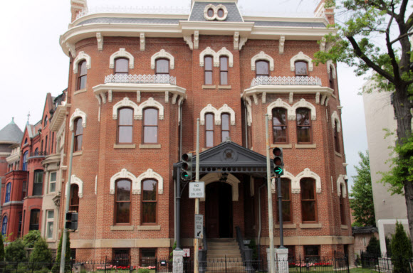 1889년 미국 워싱턴DC에서 문을 연 주미대한제국공사관의 복원이 완료됐다. 사진은 공사관 외부 전경. 조미수호통상조약 체결일인 오는 22일(현지시간) 개관식을 열고 박물관 역할로 일반에 개방된다.  연합뉴스