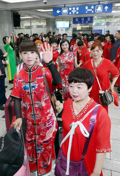 ‘중국 전통의상 홍보하러 인천 왔어요’