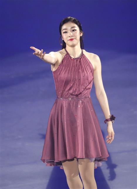 빙판 위에 선 김연아 ‘쉘 위 댄스?’