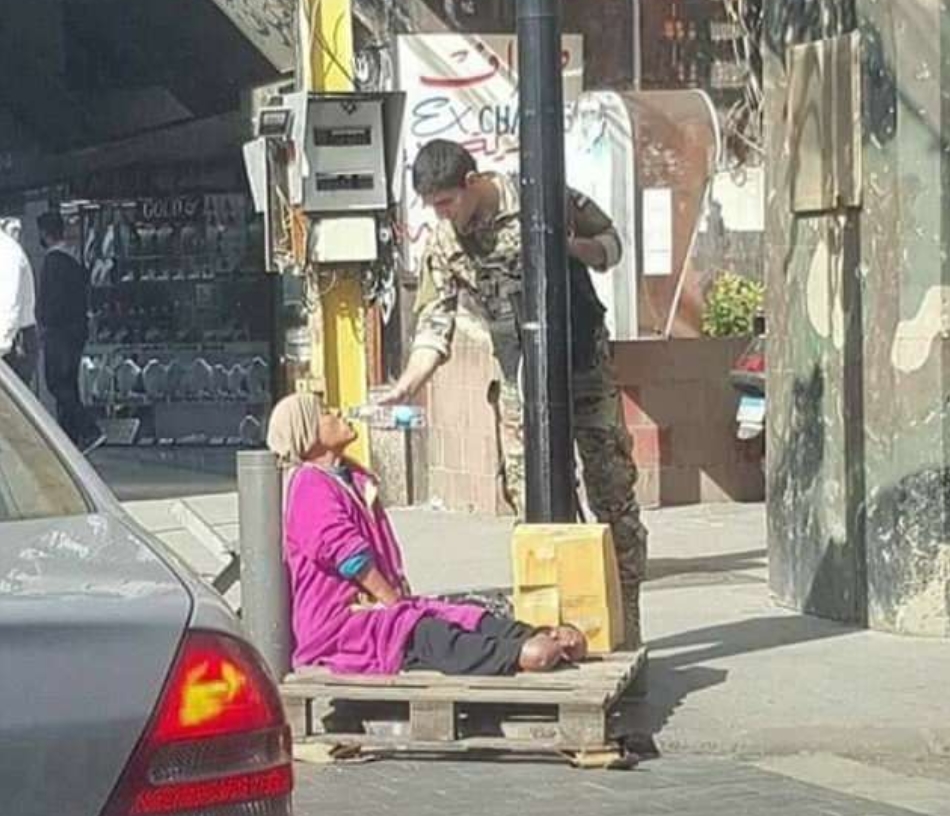 구걸로 백만장자 된 후 버려진 차 속에서 심장마비로 죽은 여성(유튜브 영상 캡처)