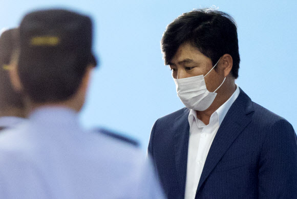 ‘관세청 인사개입 뒷돈’ 고영태 1심서 징역 1년