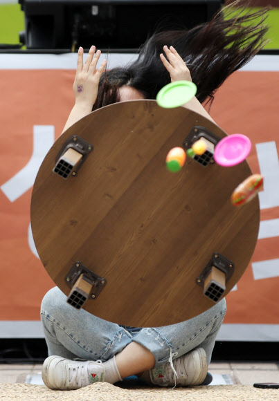 밥상 뒤집어 봤상?