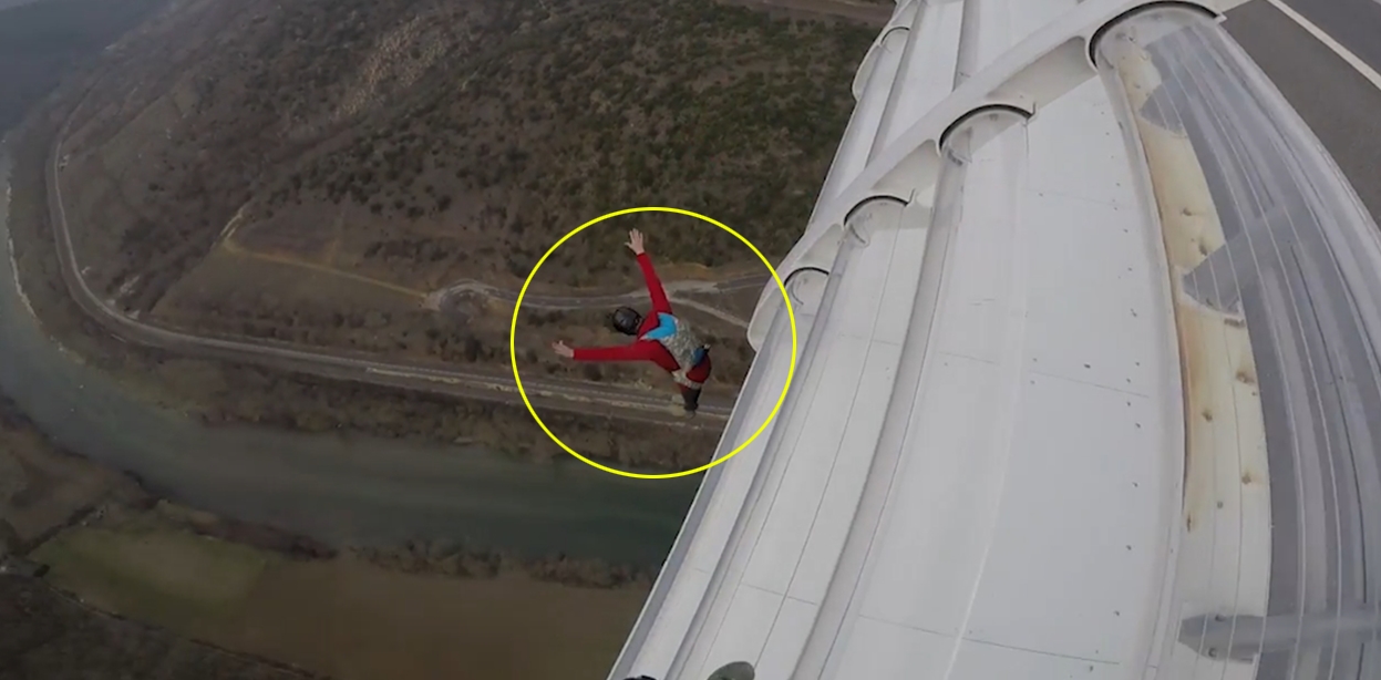 수 백미터 다리 높이에서 직접 체험하는 듯한 1인칭 시점 낙하 모습(유튜브 영상 캡처)