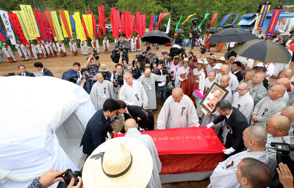 ‘속환사바하소서’