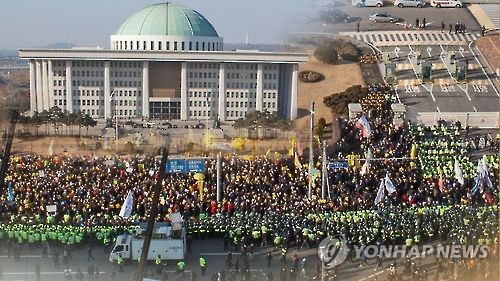 헌재 “국회 앞 100m 집회금지는 과도한 제한…헌법불합치”<br>연합뉴스