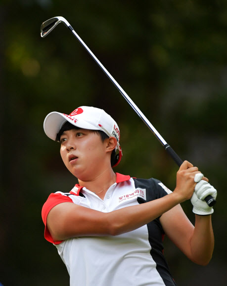 2일(현지시간) 미국 앨라배마주의 쇼얼크리크 클럽에서 열린 미국여자프로골프(LPGA)투어 US여자오픈 셋째 날 김효주가 단독 3위에 올랐다. AFP 연합뉴스