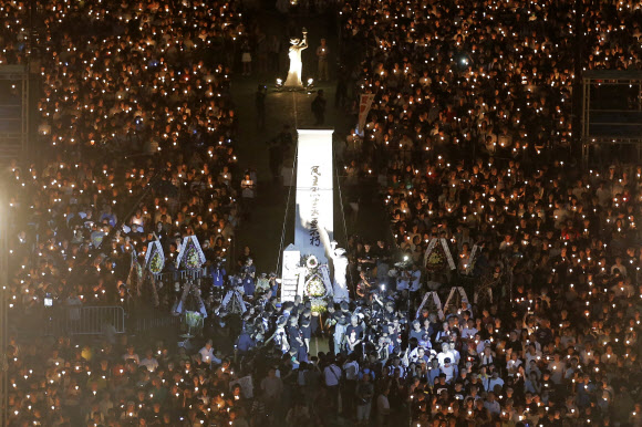 홍콩 ‘톈안먼 29주년’ 촛불 추모 