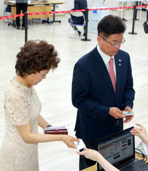 [사전투표] 이철우 경북도지사 후보 사전 투표