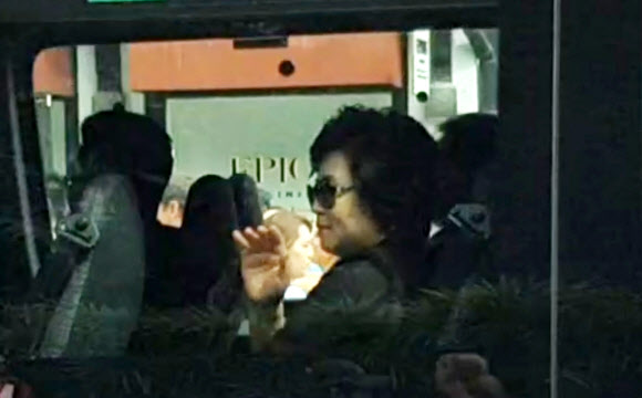 김성혜 통일전선부 통일전선책략실장을 태운 차량이 세인트리지스호텔에 도착하고 있다.  싱가포르 연합뉴스