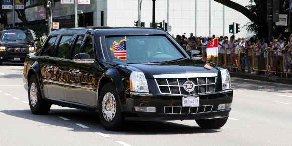 싱가포르 대통령궁 가는 트럼프 대통령