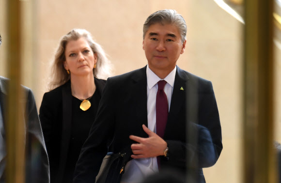 실무회담 마친 성 김