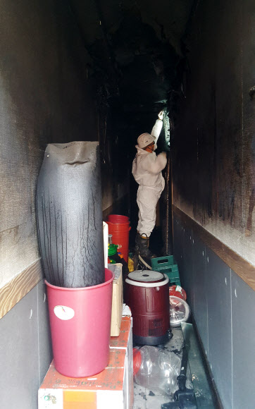 대피 어려운 군산 화재현장